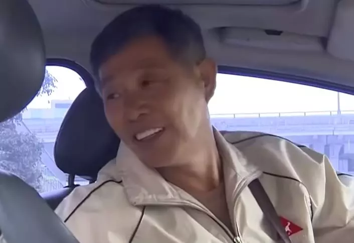 運將撿到百萬元好緊張!急送警局幾十萬秒變「1416」運匠臉綠掉!網:鬼島溫情