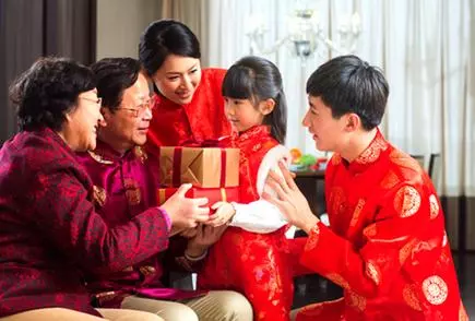 姨娘舅舅帶表弟妹來家裡拜年,他們走後公公卻破口大罵我