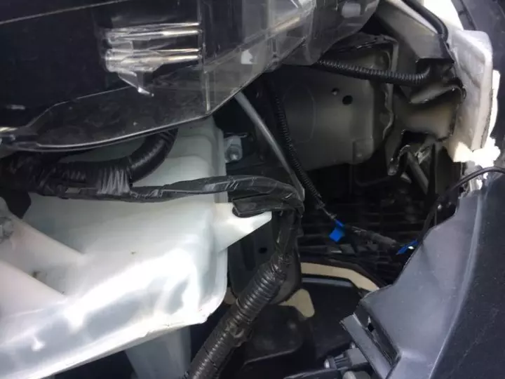 大過年的被撞...心痛 - 動研室七嘴八舌區 - 汽車討論區