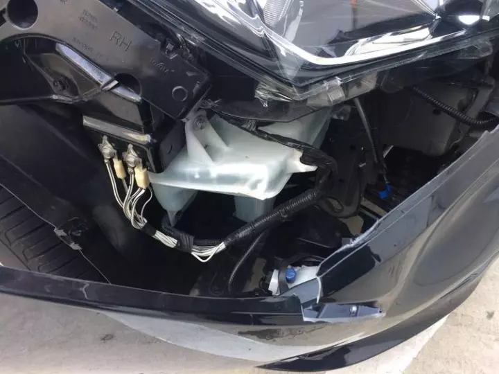 大過年的被撞...心痛 - 動研室七嘴八舌區 - 汽車討論區
