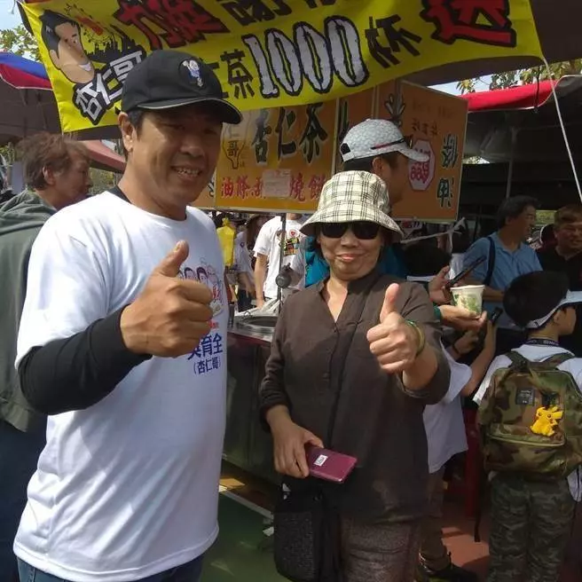 直播看這裡》禿子燕子漢子最強發財團 合體挺謝龍介
