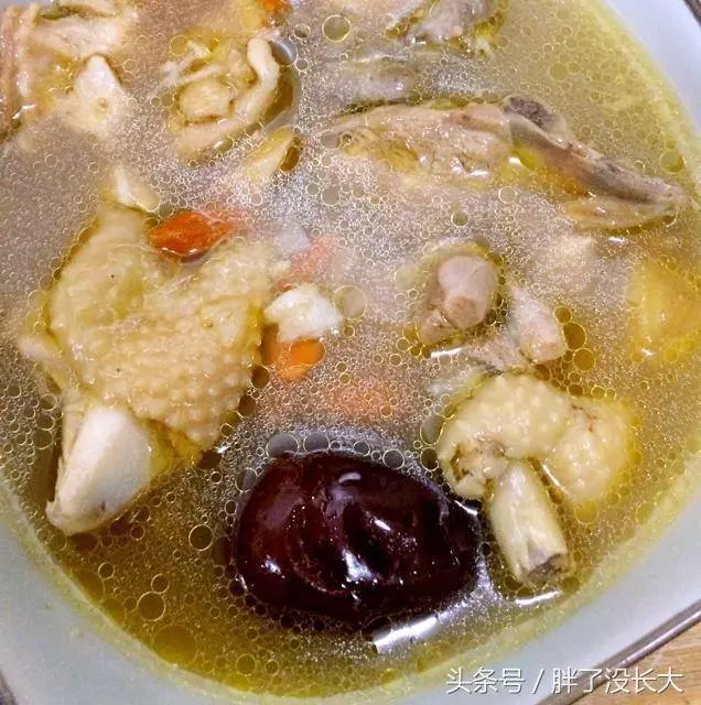 【煲雞湯的5個小技巧】把雞湯煮的味香濃郁