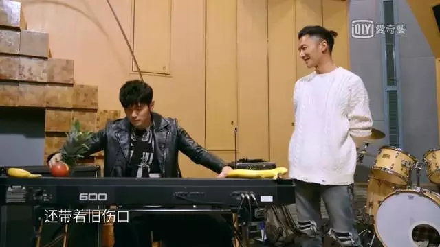 周杰倫4歲開始「每天練琴2hr」 媽媽藤條伺候…辛酸史曝光!