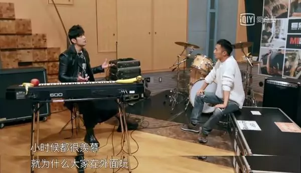 周杰倫4歲開始「每天練琴2hr」 媽媽藤條伺候…辛酸史曝光!