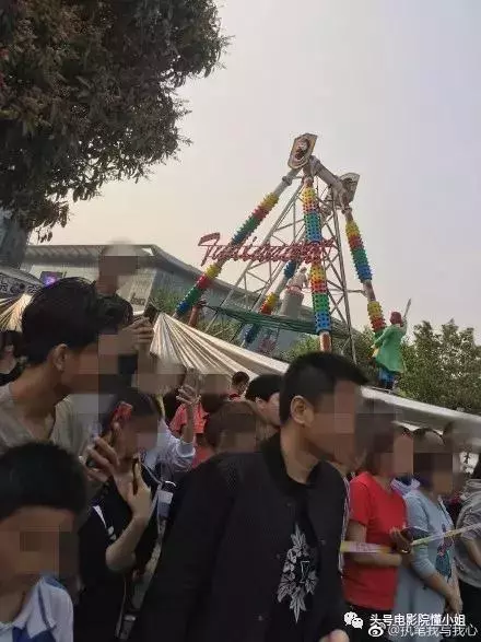 周星馳深圳拍《美人魚2》坐70萬房車 遊樂園取景拉警戒線防曝光