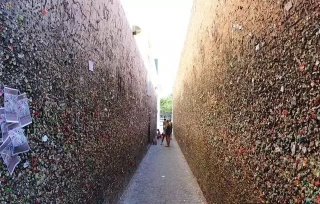 上千萬的口香糖黏在牆壁上會發生什麼事?世界最髒景點,印度老鼠廟,最髒的藏在廣東....