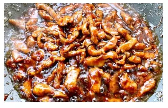 京醬肉絲這樣做才好吃,肉絲滑嫩,咸甜可口,隔著螢幕流口水