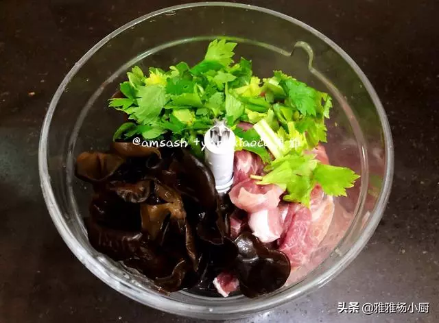 用此餡包餃子,鮮嫩多汁,補血潤燥,怎麼吃都不膩,多吃不胖!