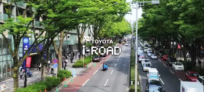 TOYOTA即將在台上市新款超級機車 「免加油只需充電3小時」還能遮風避雨!