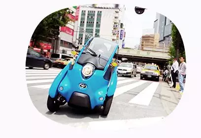 TOYOTA即將在台上市新款超級機車 「免加油只需充電3小時」還能遮風避雨!