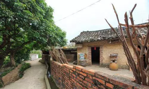 老婆太醜,我打工五年不願回,兒子生日,見到老婆的樣子我傻了