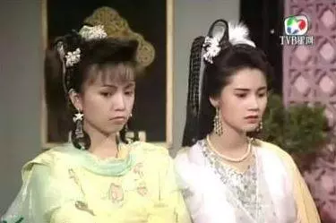 堂堂三級片最美脫星, 曾經因驚世美顏被包養, 如今竟淪落到去快餐店打工, 樣子還皺過啊嫲!