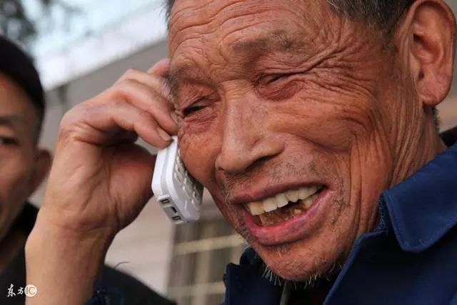 哥嫂外出打工六年,侄子扔給我們照顧,哥嫂回來後給了我們驚喜!