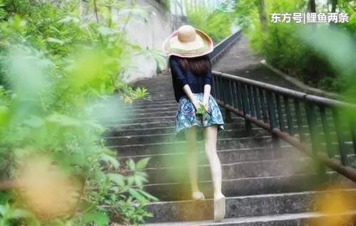 賣房錢婆婆都給大伯哥 卻讓我們給她養老 老公一開口 我和婆婆愣了