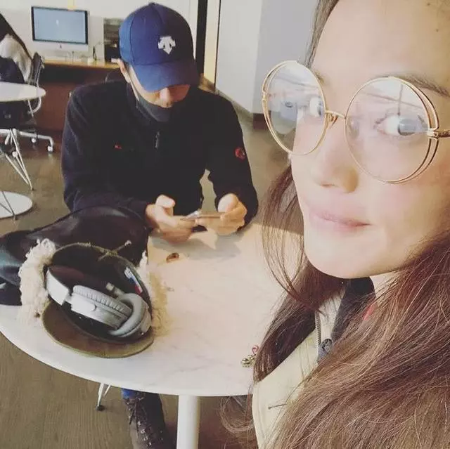 舒淇分享素顏近照,甜曬老公馮德倫視角,網友稱讚真美!