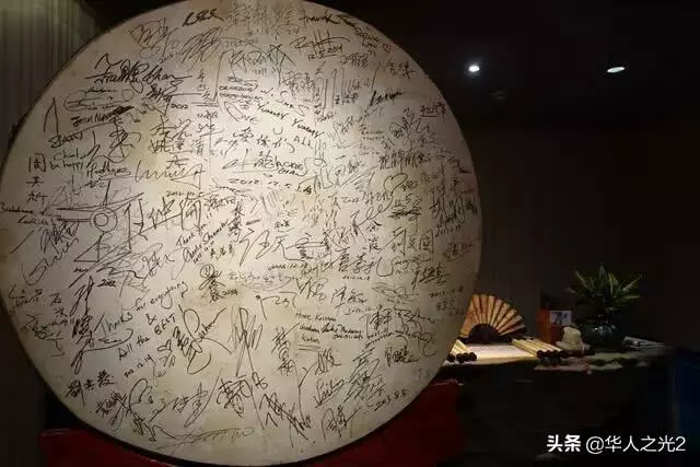 成龍在北京開的餐廳,看到菜單價格,網友:大哥人品真好!