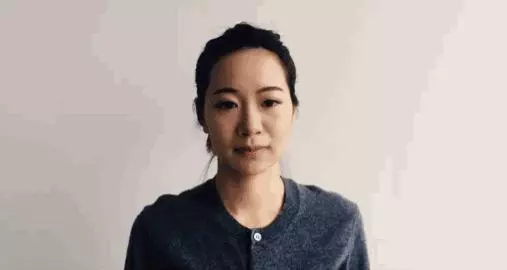 老看手機眼睛花,視力下降了!教你一招恢復視力,還能抑制老年性白內障,簡單又有效!
