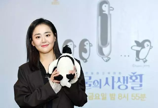 還記得《藍色生死戀》中的「小恩熙」? 童年走紅花光了她的運氣,中年事業停滯、大病、肥胖!現在她變成這樣...