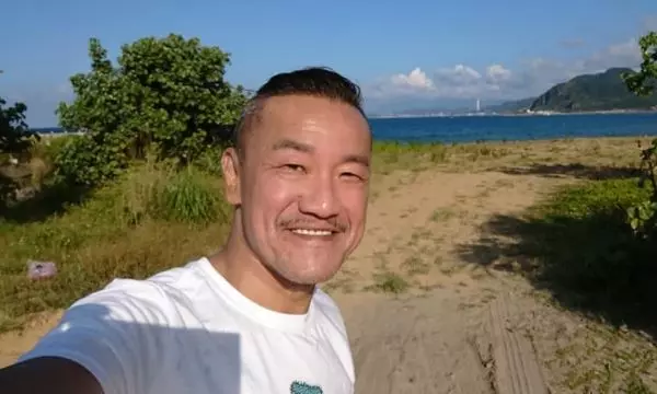 前妻罹癌後被男友拋棄,陳為民堅持陪伴在身邊到她離世,只為了這句「25年前的誓詞」!讓網友稱讚:不愧是真男人!
