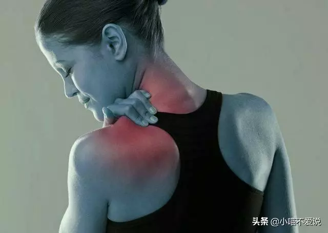 肩胛疼、肩周炎,刺激"4穴",做4事,肩膀變靈活,替爸媽收藏