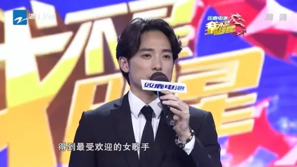 葉蒨文驚喜現身和林子祥兒子演唱經典情歌《選擇》!當年定情曲如今卻唱出「22年繼母心境」!親情的延續讓人動容!