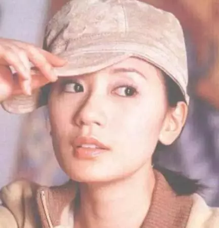 看了賈靜雯的媽媽,才知為何她那麼美!「祖孫三代」根本同一個模子印出