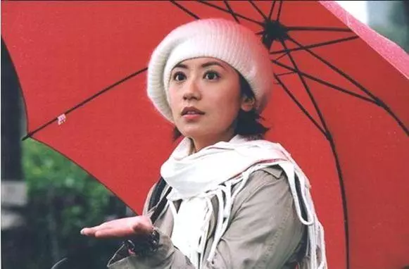 看了賈靜雯的媽媽,才知為何她那麼美!「祖孫三代」根本同一個模子印出