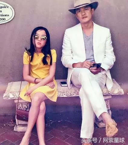 同樣是王菲的親生女兒,王菲卻爭奪大女兒竇靖童撫養權,卻不要小女兒李嫣!差別太大了!