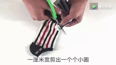 舊襪子不要扔,只要剪一剪,直接變廢為寶!家庭主婦必備!