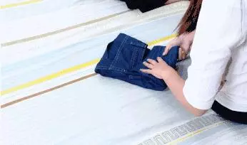 這樣折衣服超省空間,怎麼翻都不亂,太省事了!