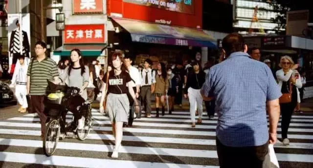 海外華人奮鬥幾十年,卻稱再也回不去中國了!真正原因曝光!