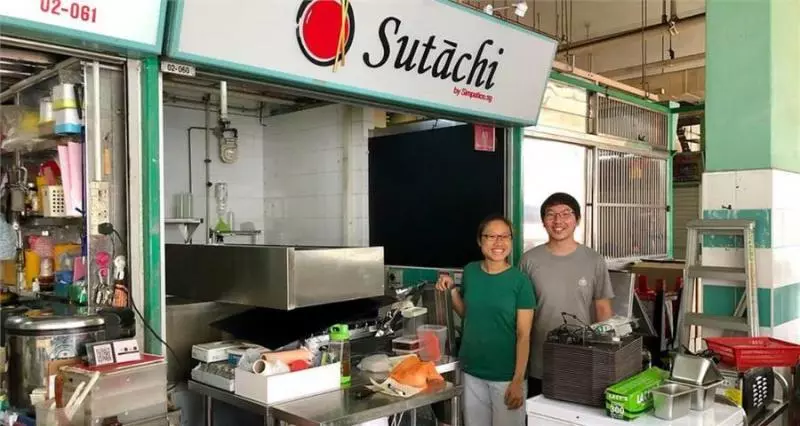 每月拿不足全薪,開業一年決定結業,牛車水兩名攤販:就當交學費!