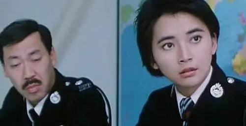 20歲成名,拍戲受傷嫁給黑幫老大,息影17年為洪金寶兒子現身螢幕!