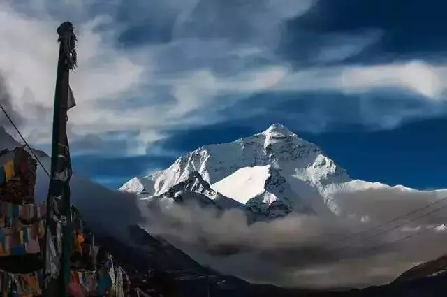 婚後半年 嫌老公老實不浪漫 我乾脆頻繁出差 突想家 回去剛進門呆住了