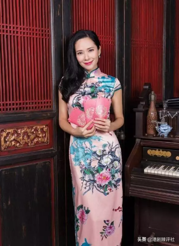 44歲郭羨妮結婚8年仍少女,為追二胎不斷推劇,與老公回港過年