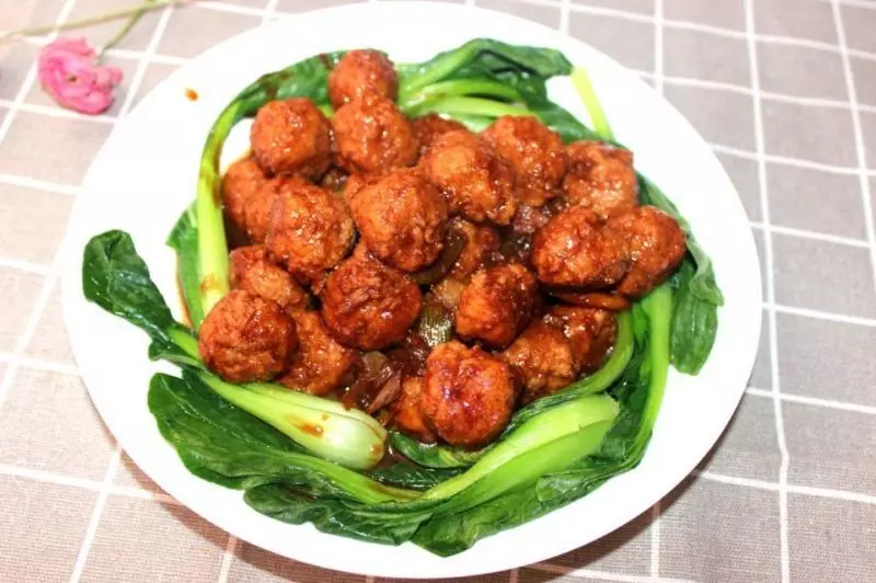 這個菜不炸不煎,比四喜丸子入味,比獅子頭方便,寓意好更健康