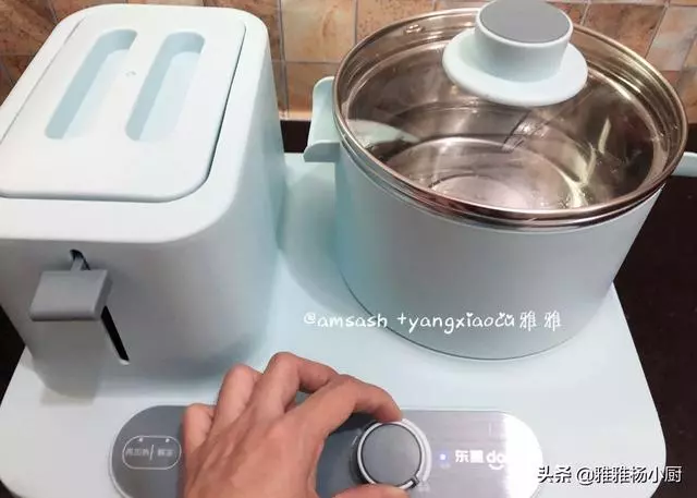 這面做法簡單,10分鐘就上桌,好吃易做,深受寶媽們的喜愛!