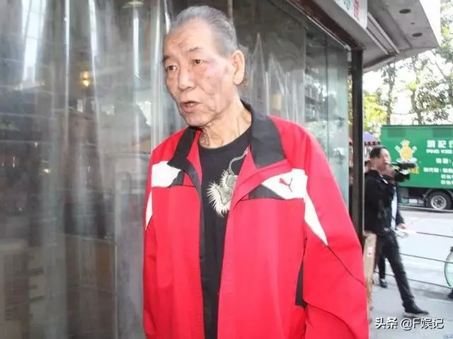 兩次中風又患癌!港片四大惡人之一的李兆基和相戀30年的女友結婚沖喜!