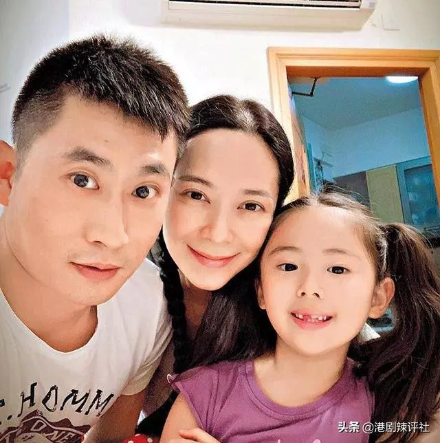 44歲郭羨妮結婚8年仍少女,為追二胎不斷推劇,與老公回港過年