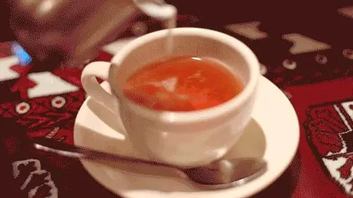 因為一杯奶茶,數千印度女人失去了孩子?!