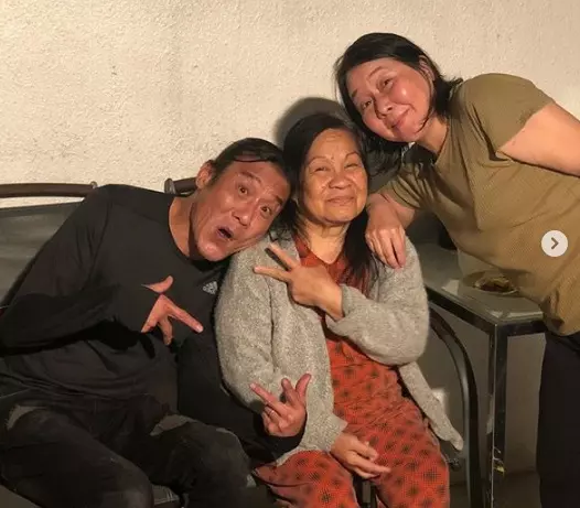 有情有義真漢子!梁家輝每天開車接送醫院治療,外籍幫傭「抗癌成功」!