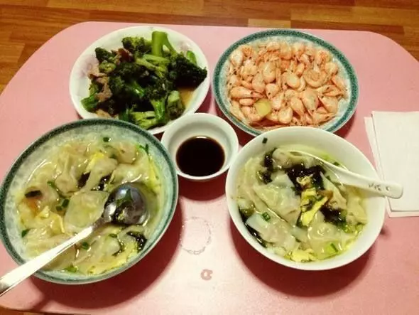 我去哥哥家接母親,在他家無意中聽到嫂子的說話我灰溜溜離開