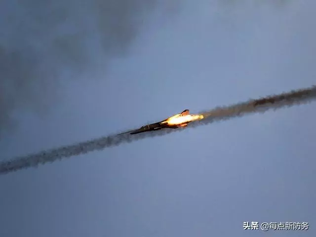 快看:印度空軍展現「絕對實力」,米格21和蘇30一起播撒火箭彈!