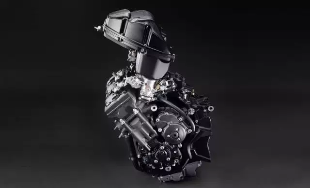 日系仿賽歷史:山葉(YAMAHA)YZF-R1(中)
