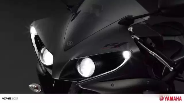 日系仿賽歷史:山葉(YAMAHA)YZF-R1(中)