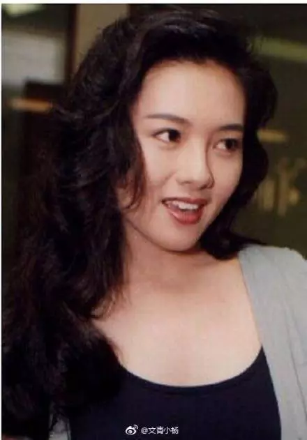 李麗珍女兒長大了!20歲近照曝光「完美繼承媽媽基因」長這樣也太可口了…
