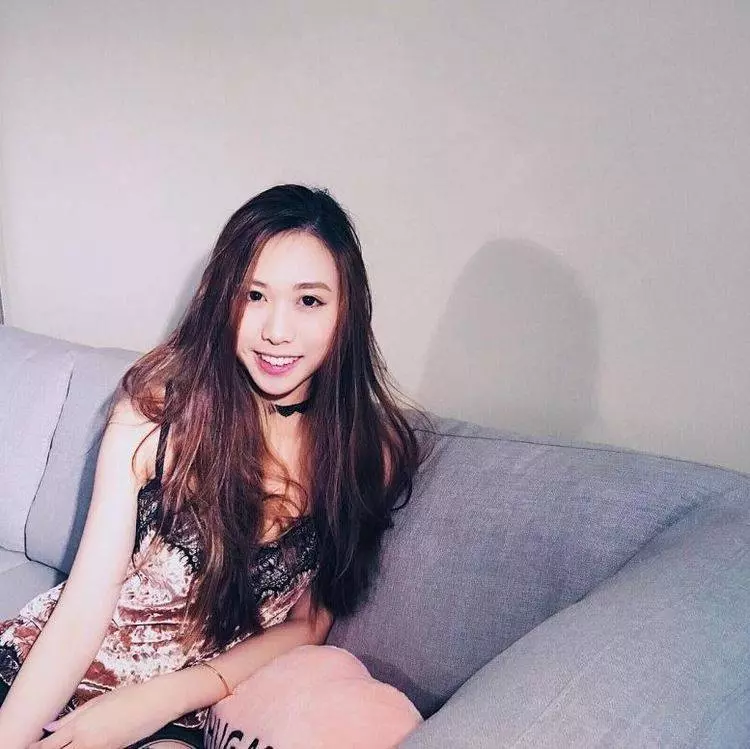李麗珍女兒長大了!20歲近照曝光「完美繼承媽媽基因」長這樣也太可口了…