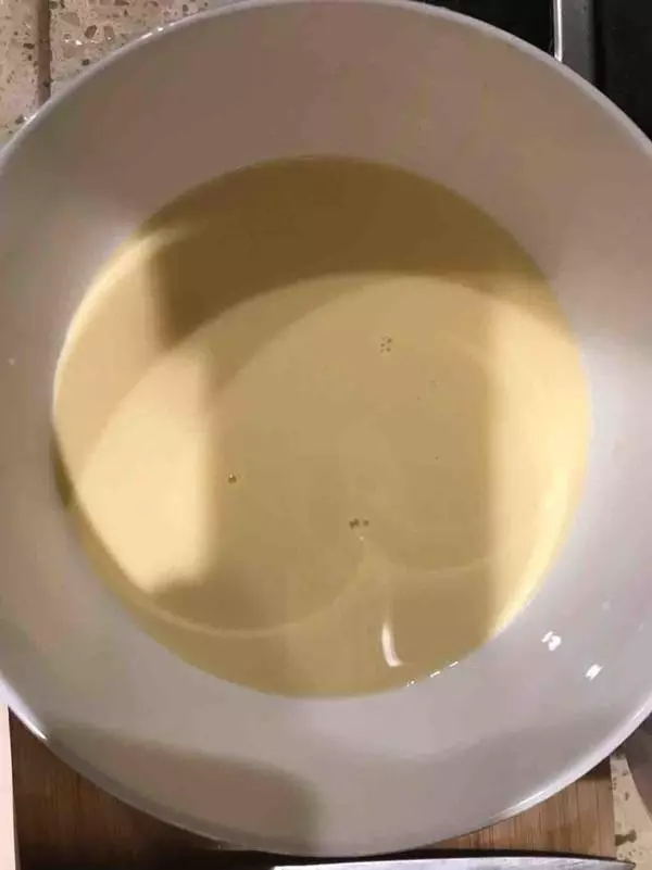 花30塊錢買了個「假椰子」,一吃就上癮,打開之後吃不停