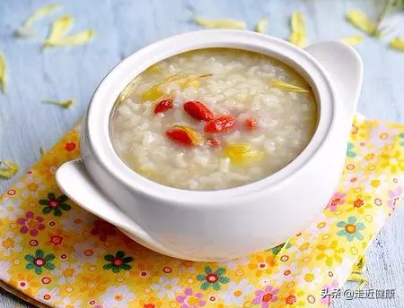 熬夜肝火旺,口乾口苦,毒素積累?3個方法降火排毒,疏肝解鬱!