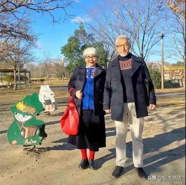 這對老夫妻愛了40年!每天「穿情侶裝曬恩愛」 80萬粉絲全融化:到老也要這麼幸福
